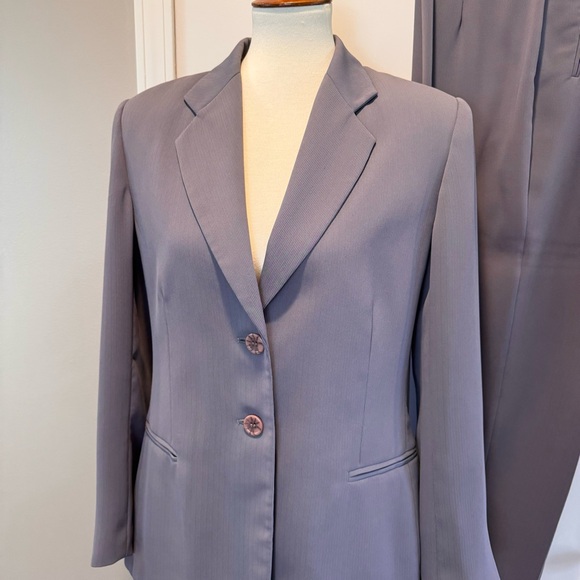 Levine Classics 10P 2 piece suit blazer and pants - Picture 1 of 11